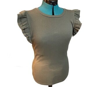 Women’s L tank with ruffled sleeves. GAP cotton blonde.